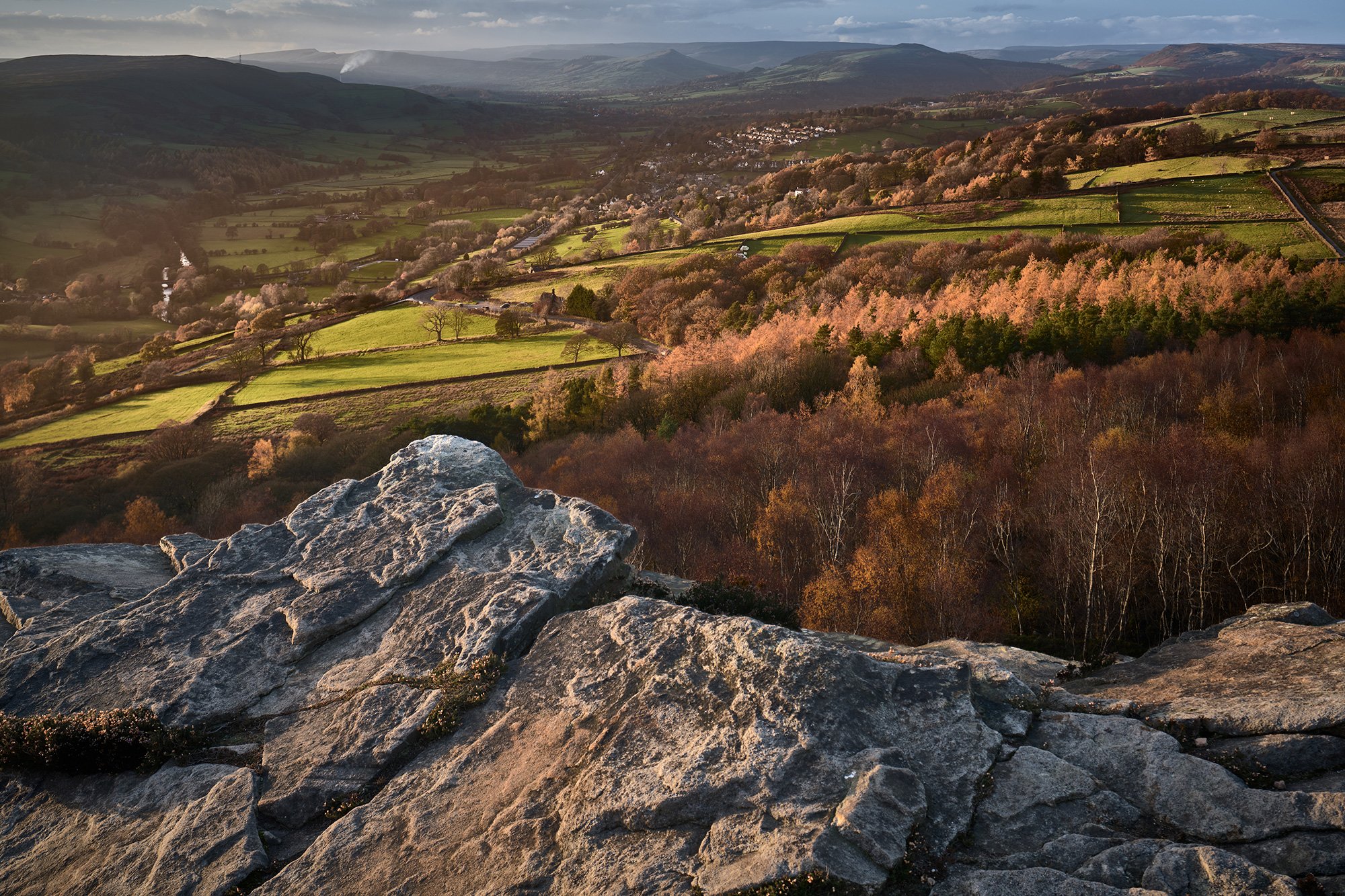 Peak District Millstone Edge PG 2000px